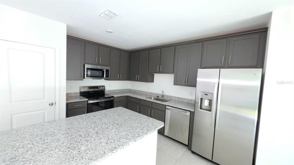 En Renta: $2,000 (3 camas, 2 baños, 1451 Pies cuadrados)