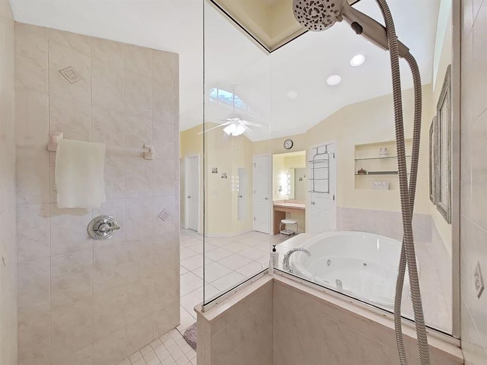 На продажу: $899,500 (5 спален, 3 ванн, 3638 Квадратных фут)