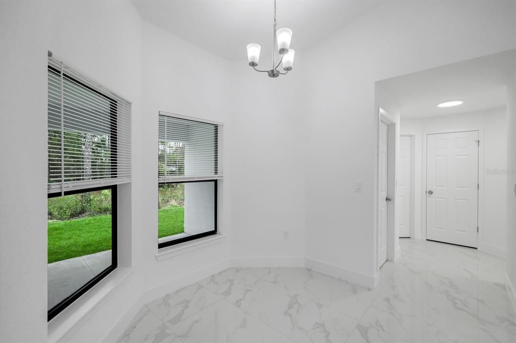 For Sale: $445,000 (4 beds, 3 baths, 2289 Square Feet)