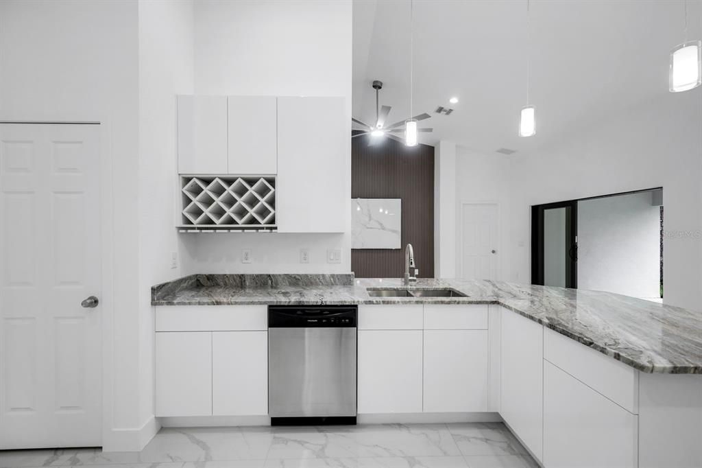 For Sale: $445,000 (4 beds, 3 baths, 2289 Square Feet)