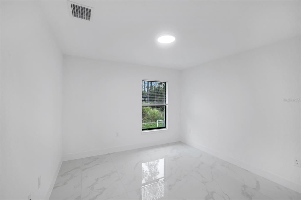 For Sale: $445,000 (4 beds, 3 baths, 2289 Square Feet)