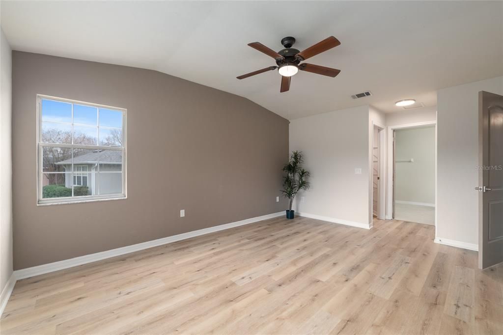 待售: $285,000 (2 贝兹, 2 浴室, 1311 平方英尺)