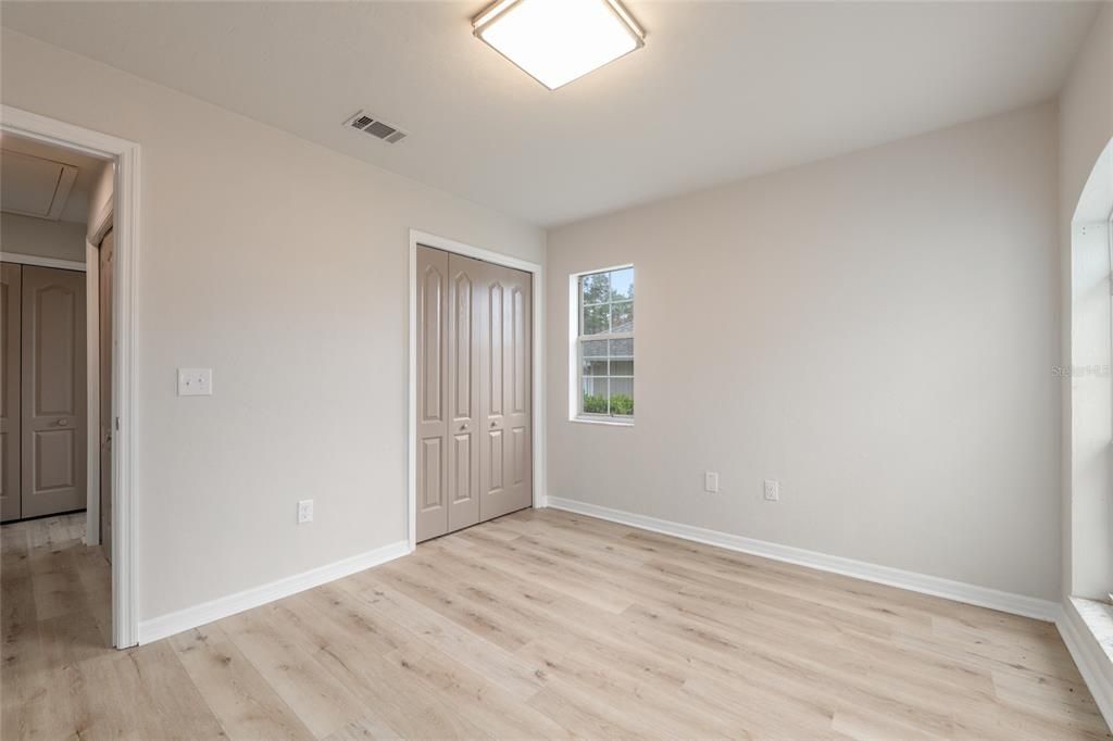 待售: $285,000 (2 贝兹, 2 浴室, 1311 平方英尺)