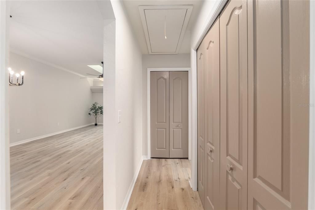 待售: $285,000 (2 贝兹, 2 浴室, 1311 平方英尺)