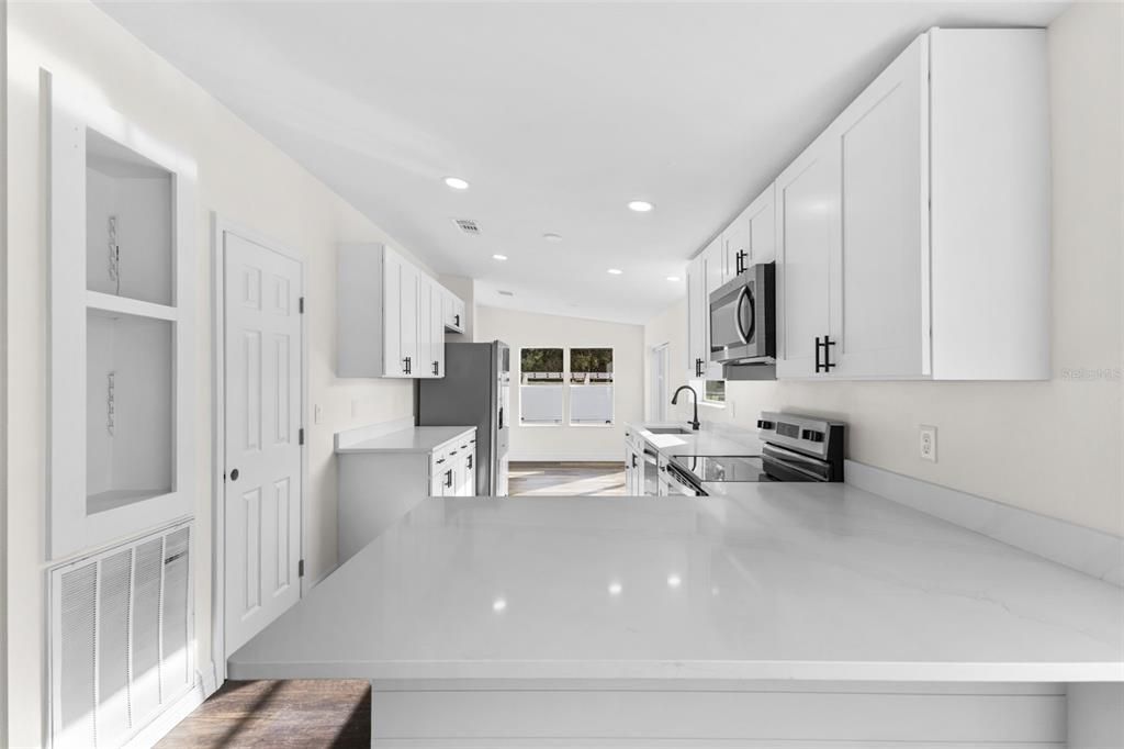 For Sale: $447,900 (3 beds, 2 baths, 1566 Square Feet)