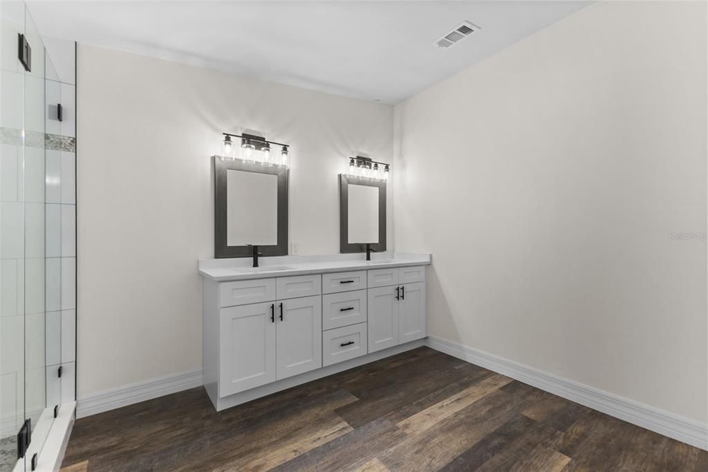 For Sale: $447,900 (3 beds, 2 baths, 1566 Square Feet)