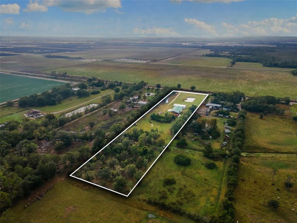 For Sale: $447,900 (3 beds, 2 baths, 1566 Square Feet)