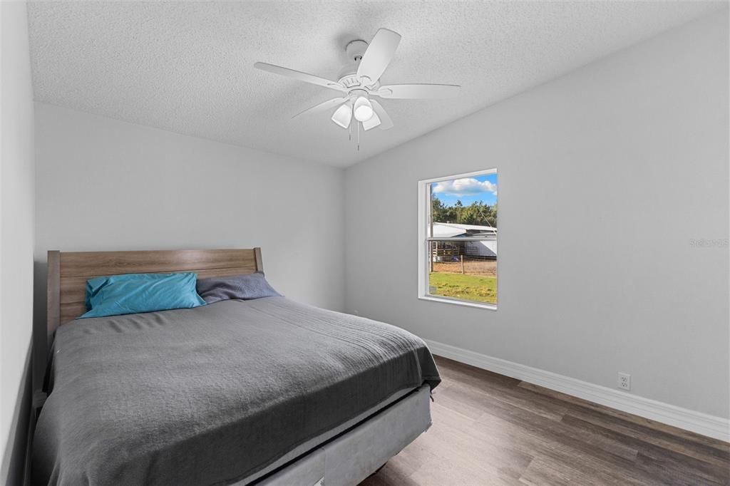 For Sale: $447,900 (3 beds, 2 baths, 1566 Square Feet)