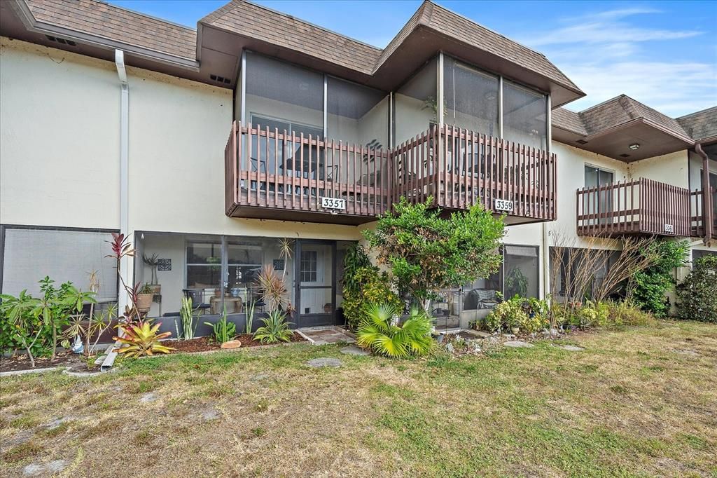 For Rent: $1,900 (2 beds, 2 baths, 1104 Square Feet)