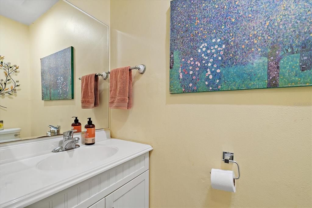 For Rent: $1,900 (2 beds, 2 baths, 1104 Square Feet)