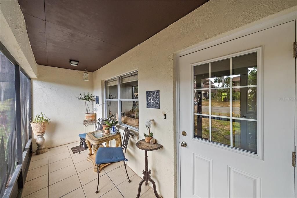 For Rent: $1,900 (2 beds, 2 baths, 1104 Square Feet)