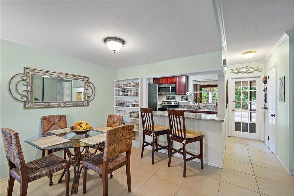 For Rent: $1,900 (2 beds, 2 baths, 1104 Square Feet)