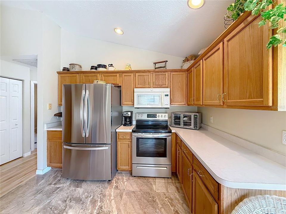 For Sale: $274,900 (3 beds, 2 baths, 1495 Square Feet)