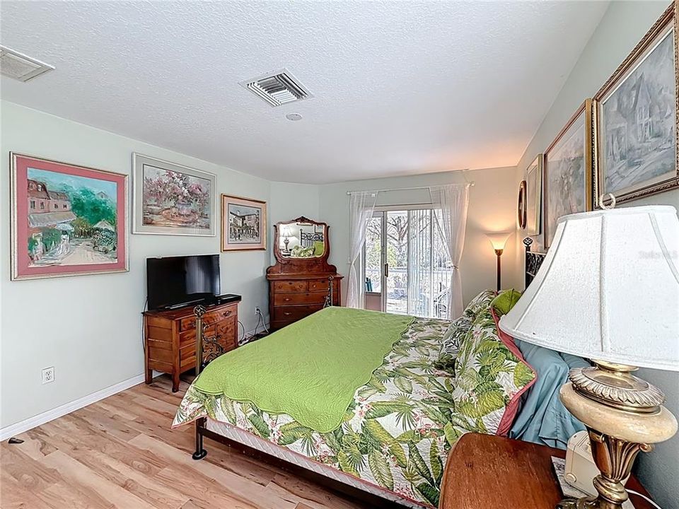 For Sale: $274,900 (3 beds, 2 baths, 1495 Square Feet)