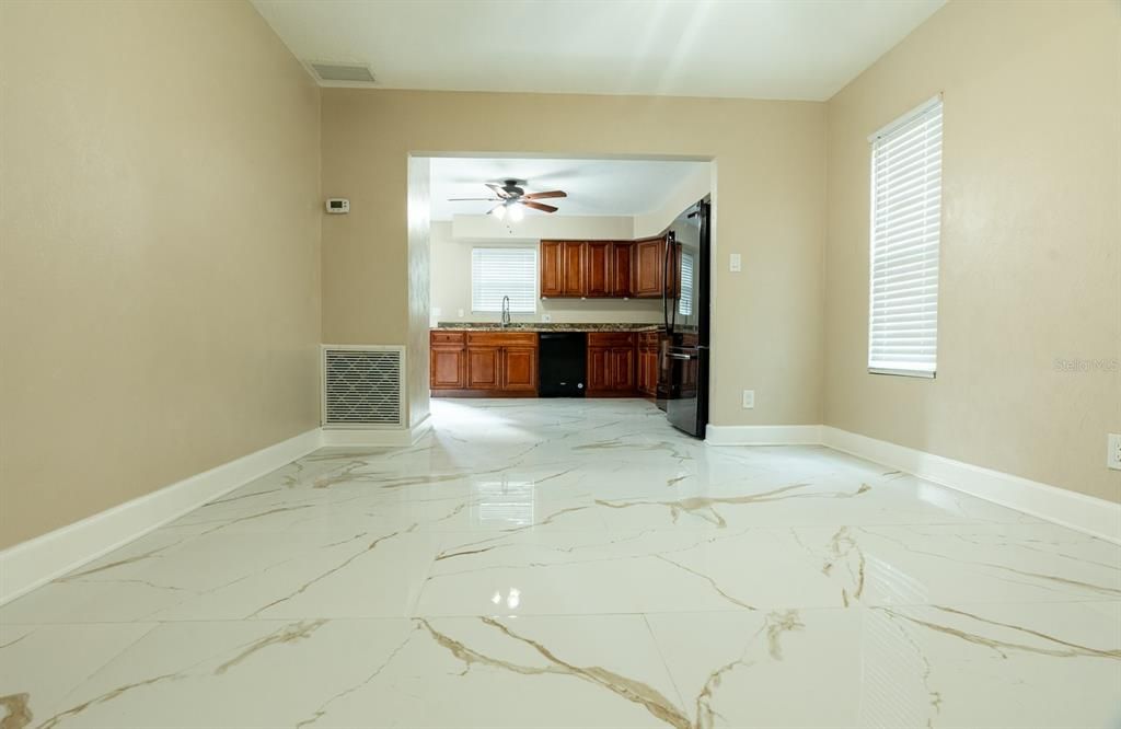 待售: $349,000 (3 贝兹, 3 浴室, 1632 平方英尺)