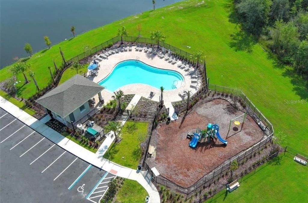 For Rent: $2,000 (3 beds, 2 baths, 1360 Square Feet)