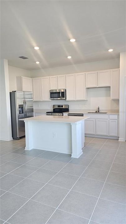 For Rent: $2,000 (3 beds, 2 baths, 1360 Square Feet)