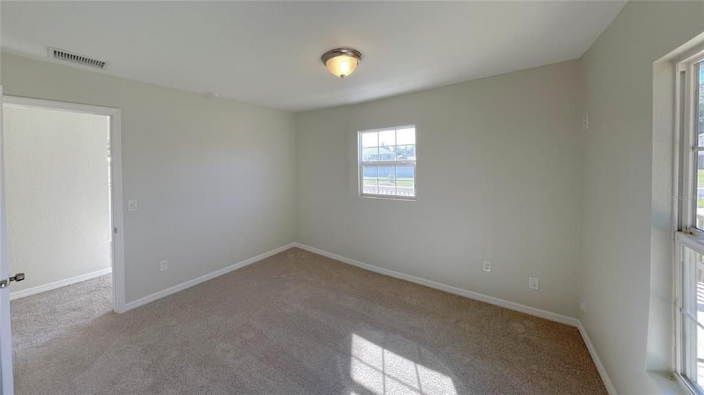 待售: $255,000 (3 贝兹, 2 浴室, 1824 平方英尺)