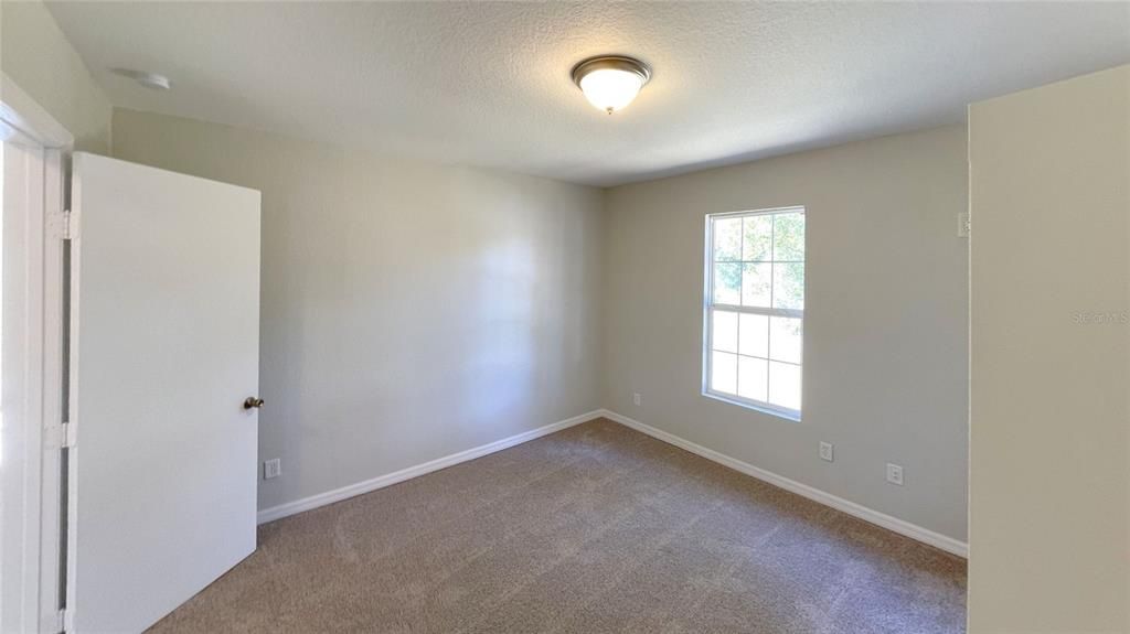 待售: $255,000 (3 贝兹, 2 浴室, 1824 平方英尺)