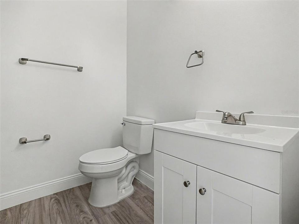 На продажу: $409,000 (3 спален, 2 ванн, 2032 Квадратных фут)