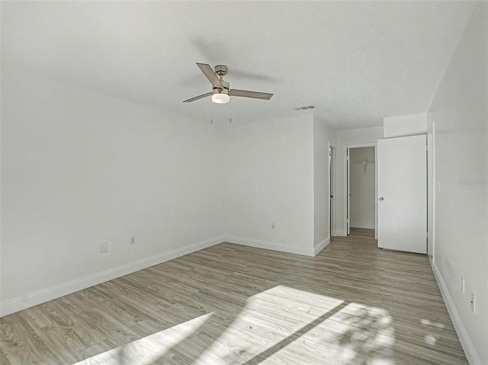 На продажу: $409,000 (3 спален, 2 ванн, 2032 Квадратных фут)