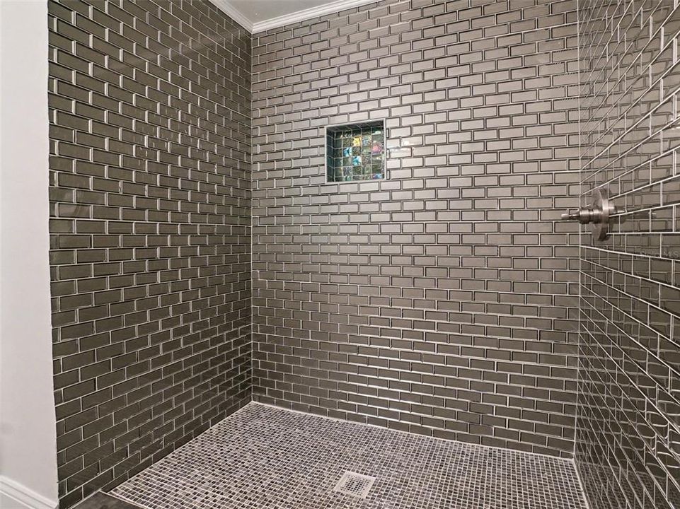 На продажу: $409,000 (3 спален, 2 ванн, 2032 Квадратных фут)