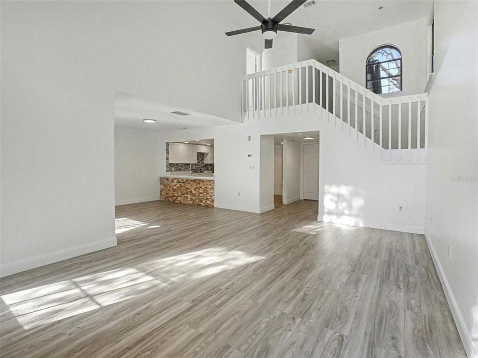 На продажу: $409,000 (3 спален, 2 ванн, 2032 Квадратных фут)