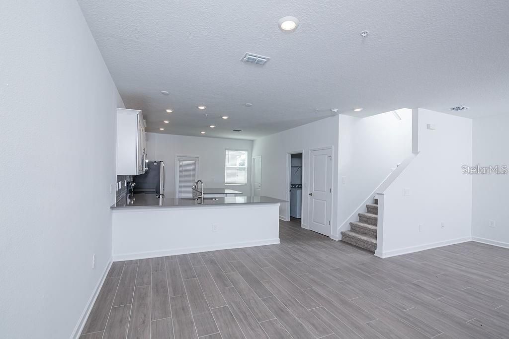 В аренду: $2,850 (3 спален, 2 ванн, 1615 Квадратных фут)