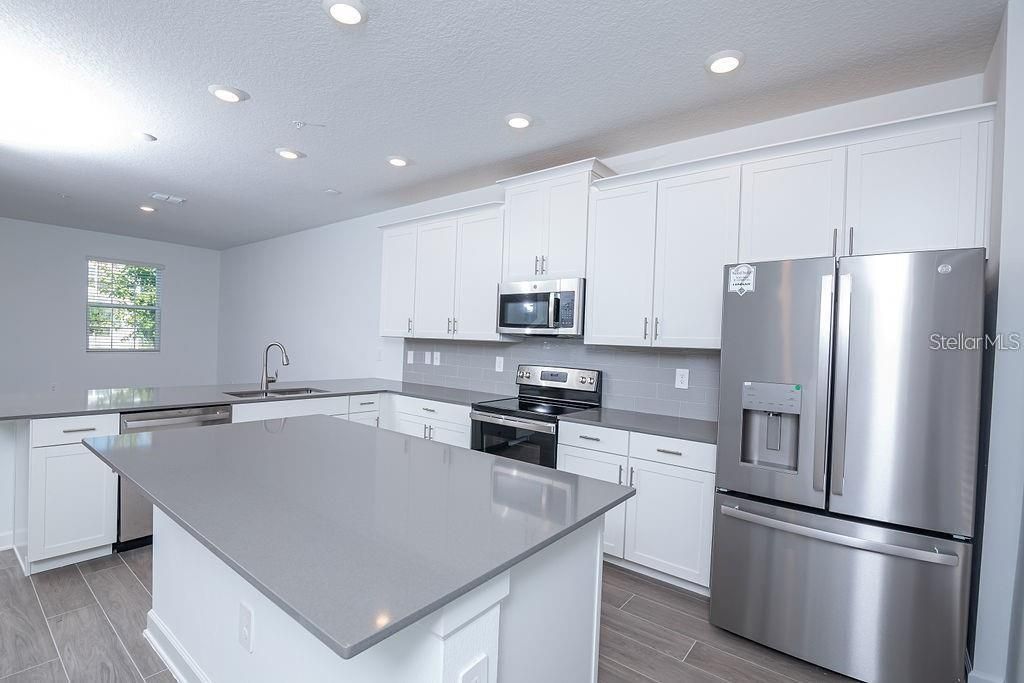 В аренду: $2,850 (3 спален, 2 ванн, 1615 Квадратных фут)