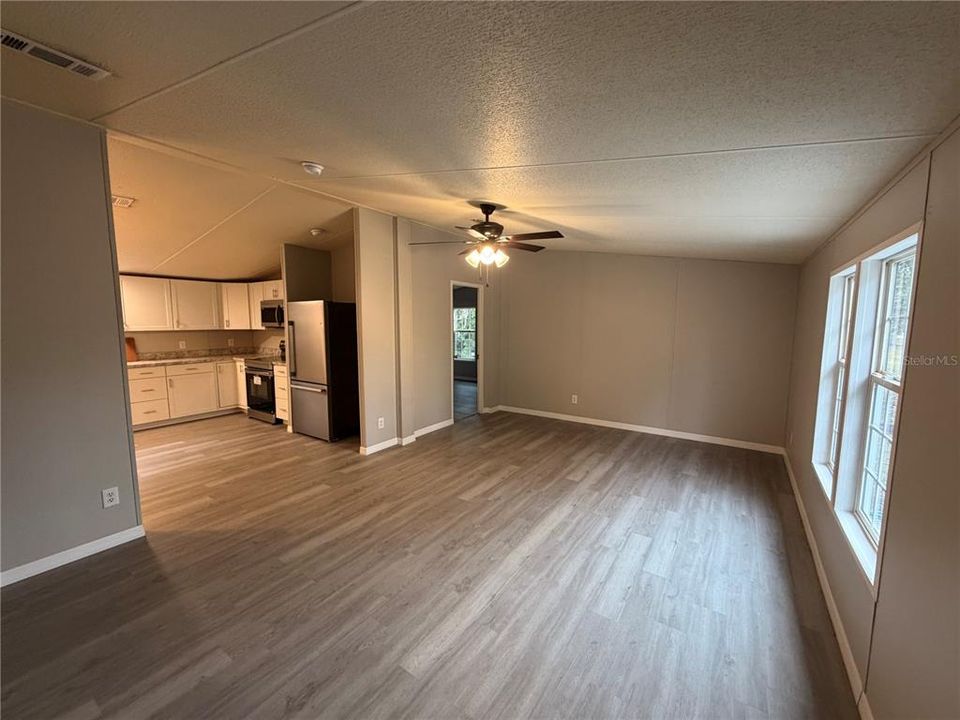 На продажу: $130,000 (2 спален, 2 ванн, 1080 Квадратных фут)