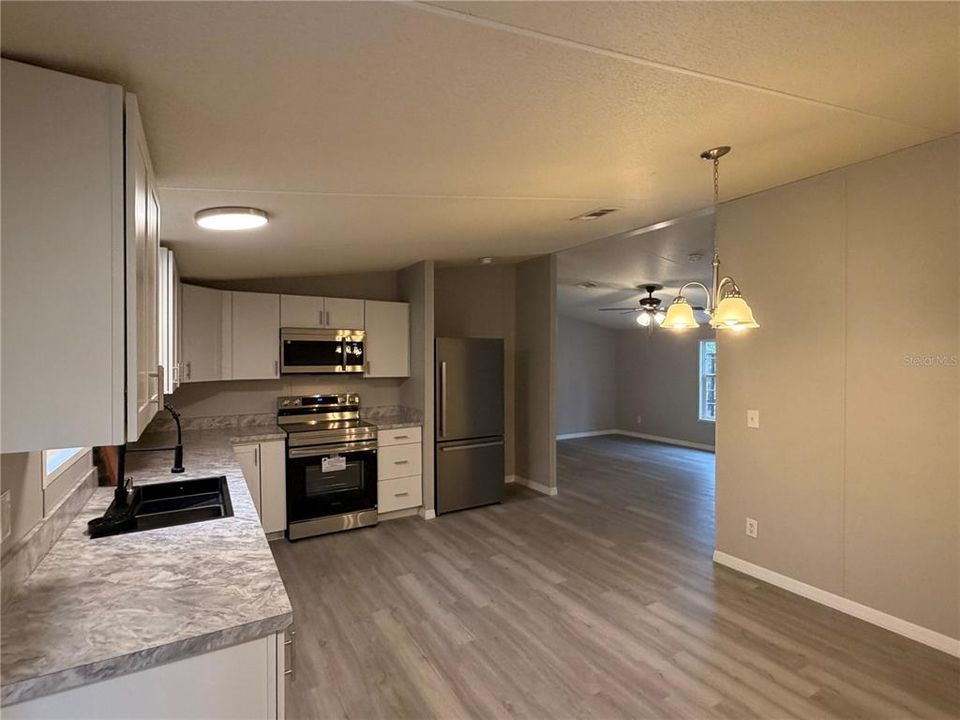 На продажу: $130,000 (2 спален, 2 ванн, 1080 Квадратных фут)