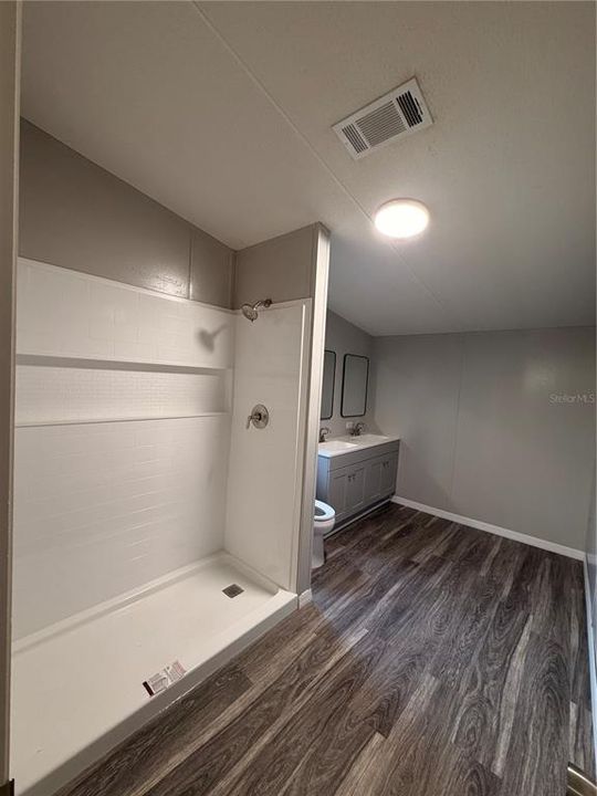 На продажу: $130,000 (2 спален, 2 ванн, 1080 Квадратных фут)