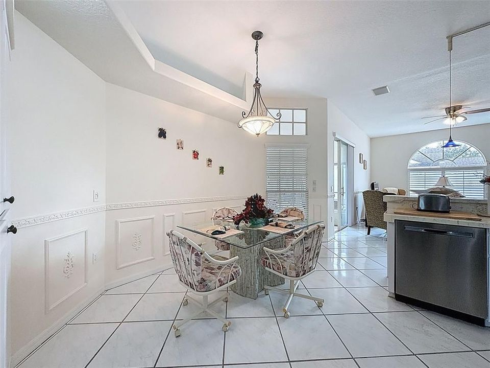 En Venta: $490,000 (3 camas, 2 baños, 2397 Pies cuadrados)