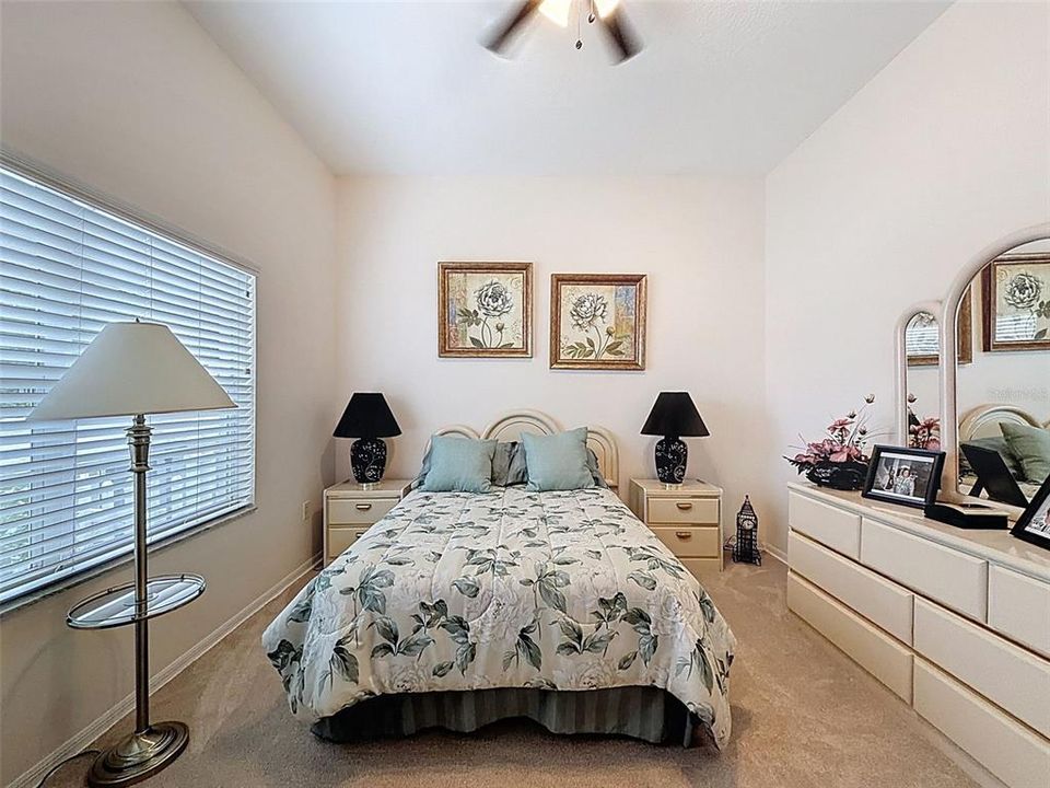 En Venta: $490,000 (3 camas, 2 baños, 2397 Pies cuadrados)