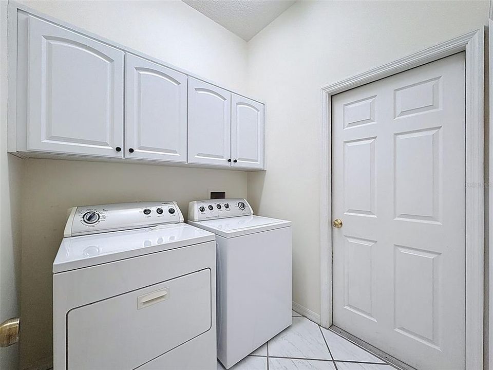 En Venta: $490,000 (3 camas, 2 baños, 2397 Pies cuadrados)