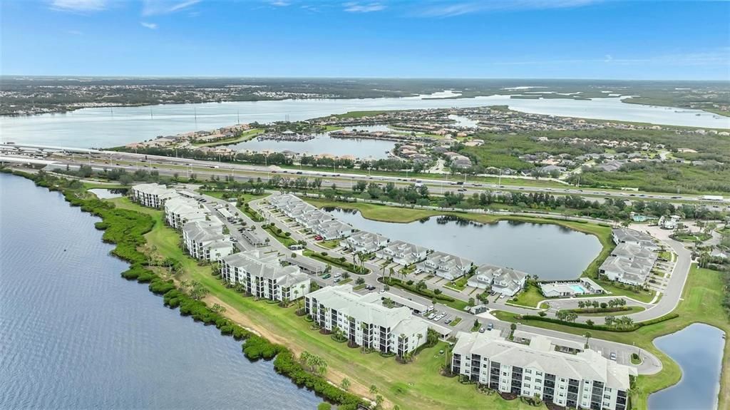 В аренду: $2,300 (2 спален, 2 ванн, 1121 Квадратных фут)