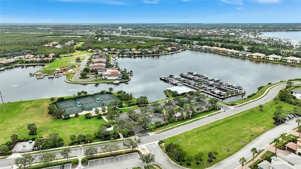 В аренду: $2,300 (2 спален, 2 ванн, 1121 Квадратных фут)