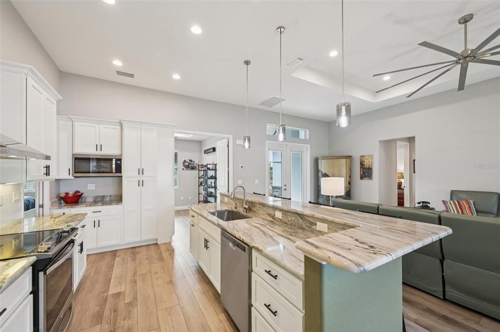 На продажу: $459,000 (3 спален, 2 ванн, 1730 Квадратных фут)