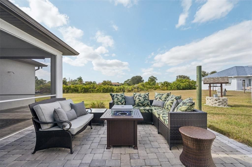 На продажу: $459,000 (3 спален, 2 ванн, 1730 Квадратных фут)