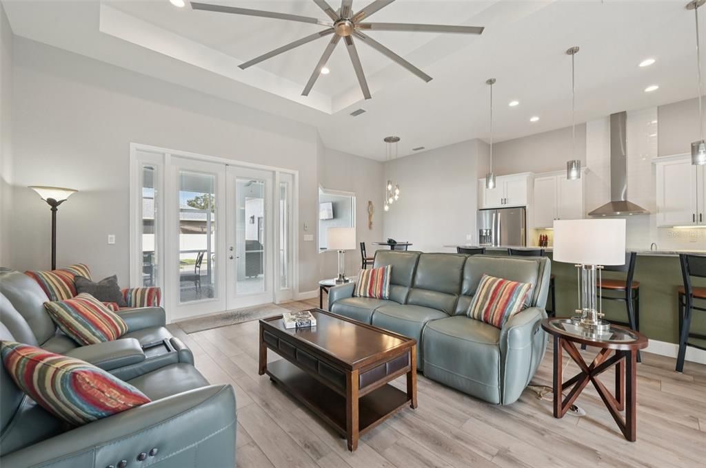 На продажу: $459,000 (3 спален, 2 ванн, 1730 Квадратных фут)