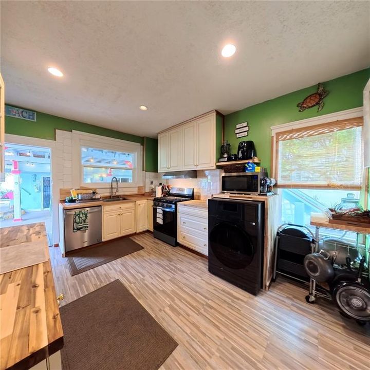 En Venta: $990,000 (9 camas, 0 baños, 2772 Pies cuadrados)