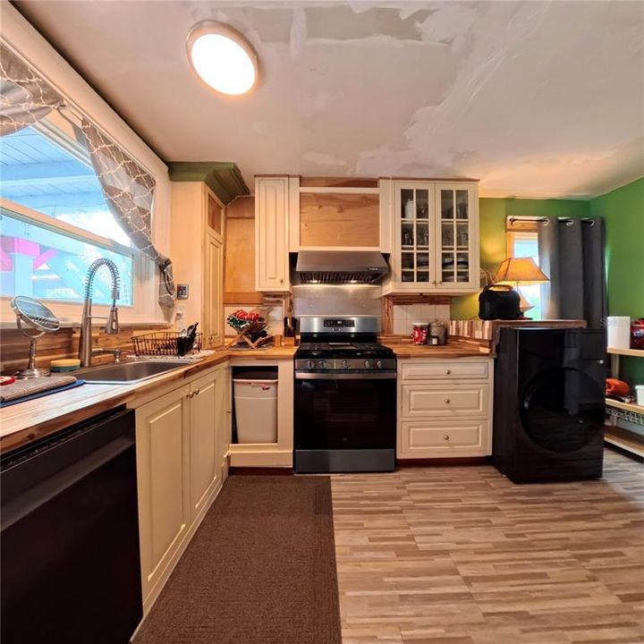 En Venta: $990,000 (9 camas, 0 baños, 2772 Pies cuadrados)