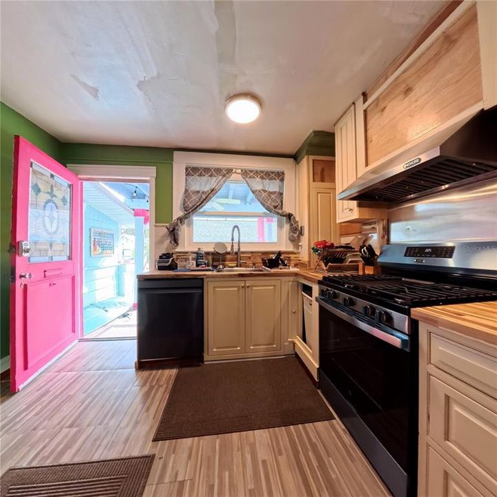 En Venta: $990,000 (9 camas, 0 baños, 2772 Pies cuadrados)