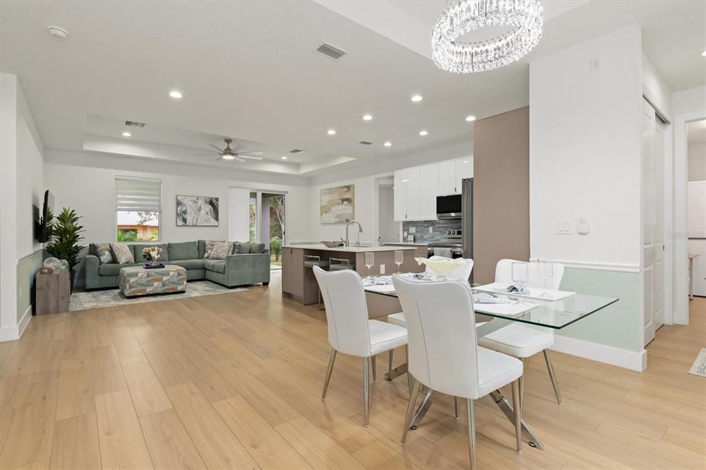 На продажу: $359,900 (3 спален, 2 ванн, 1496 Квадратных фут)