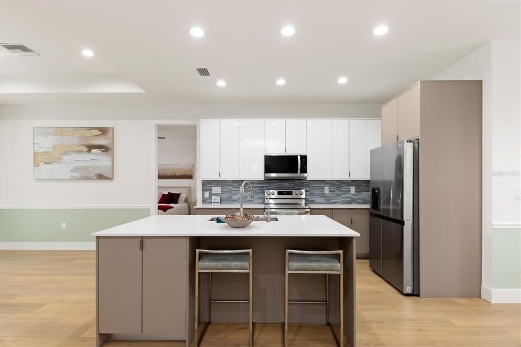 На продажу: $359,900 (3 спален, 2 ванн, 1496 Квадратных фут)