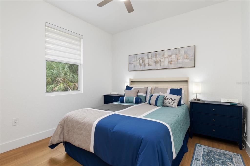 На продажу: $359,900 (3 спален, 2 ванн, 1496 Квадратных фут)