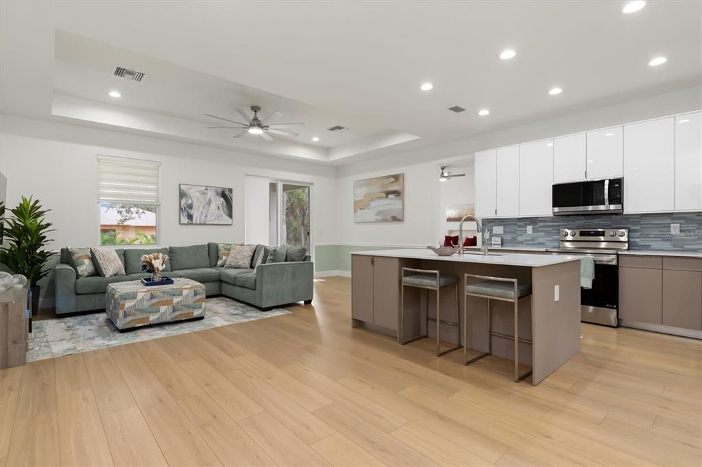 На продажу: $359,900 (3 спален, 2 ванн, 1496 Квадратных фут)