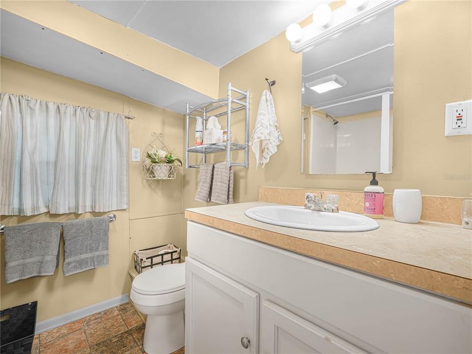 For Sale: $59,500 (1 beds, 1 baths, 518 Square Feet)