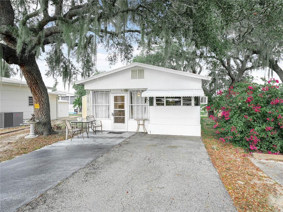 For Sale: $59,500 (1 beds, 1 baths, 518 Square Feet)