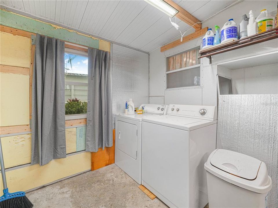 For Sale: $59,500 (1 beds, 1 baths, 518 Square Feet)